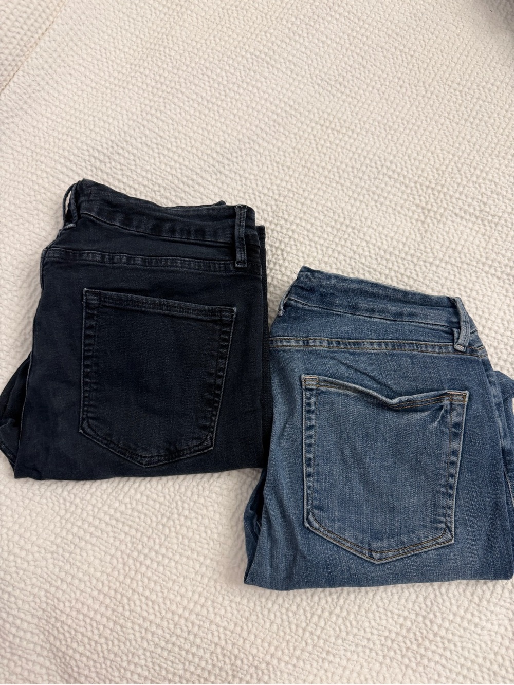 Good American Denim Mid-Blue High Rise Jeans - Picture 9 of 9